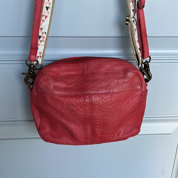 Day & Mood Unica Coral Leather Crossbody with 2 straps Anthropology - Picture 4 of 6